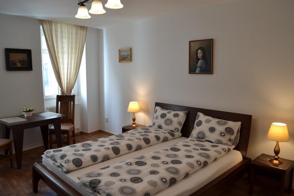 Hotel Casa Fanarilor Braşov Esterno foto